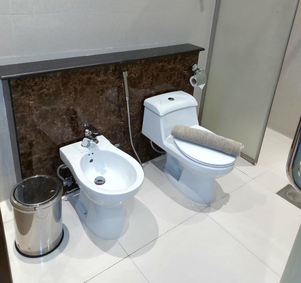 อัล มูฮัยดบ์ ดาวน์ทาวน์ Aparthotel ริยาดห์ ภายนอก รูปภาพ