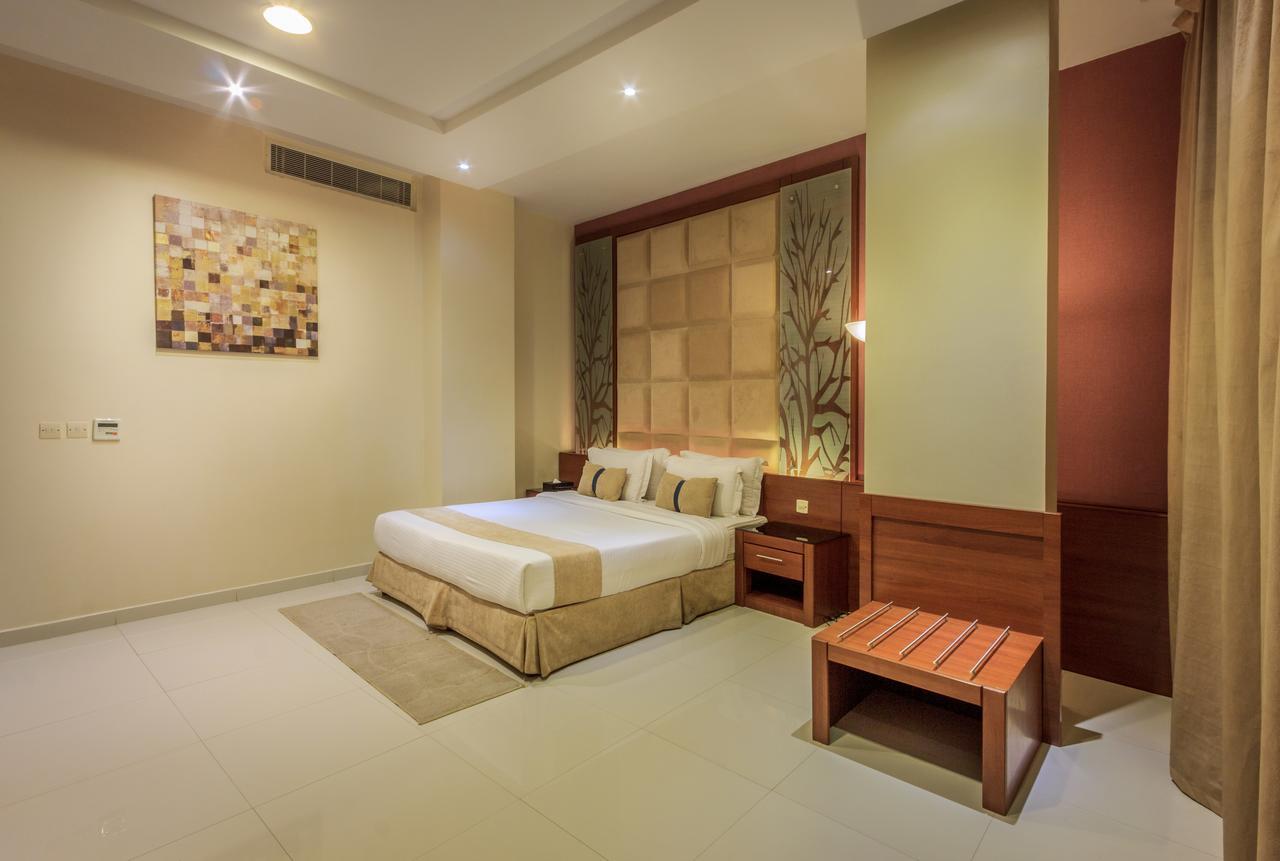 อัล มูฮัยดบ์ ดาวน์ทาวน์ Aparthotel ริยาดห์ ภายนอก รูปภาพ