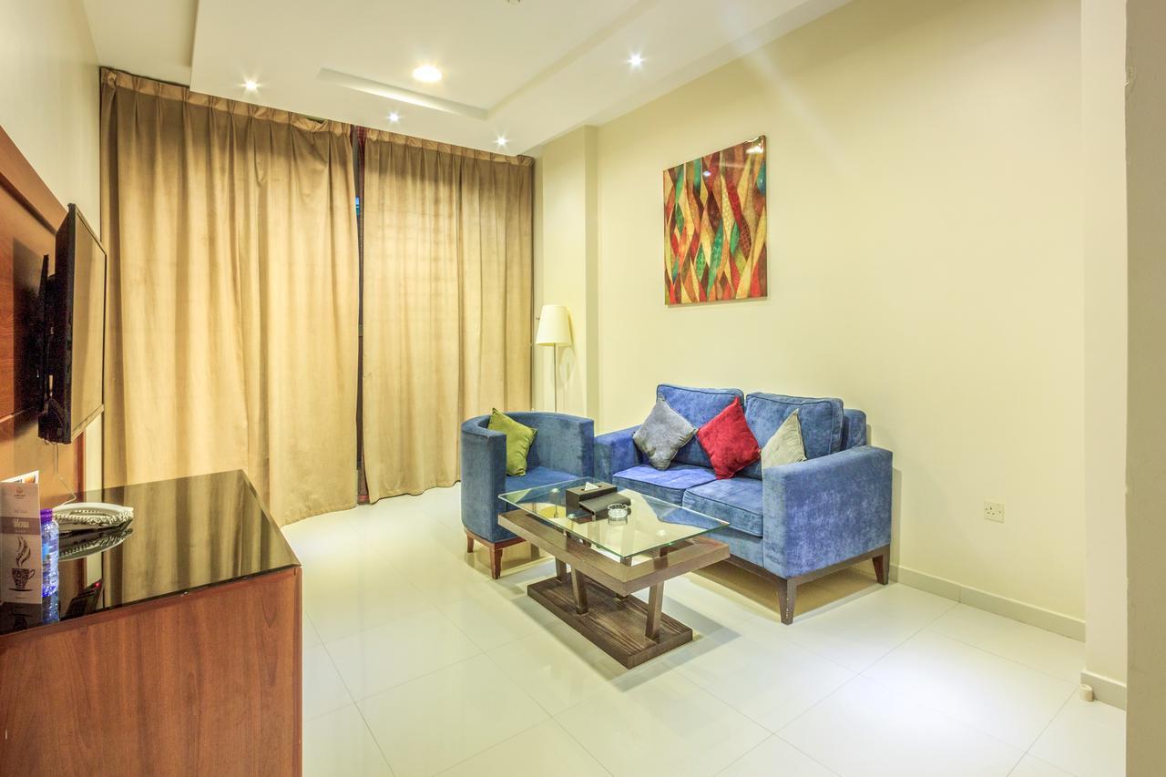 อัล มูฮัยดบ์ ดาวน์ทาวน์ Aparthotel ริยาดห์ ภายนอก รูปภาพ