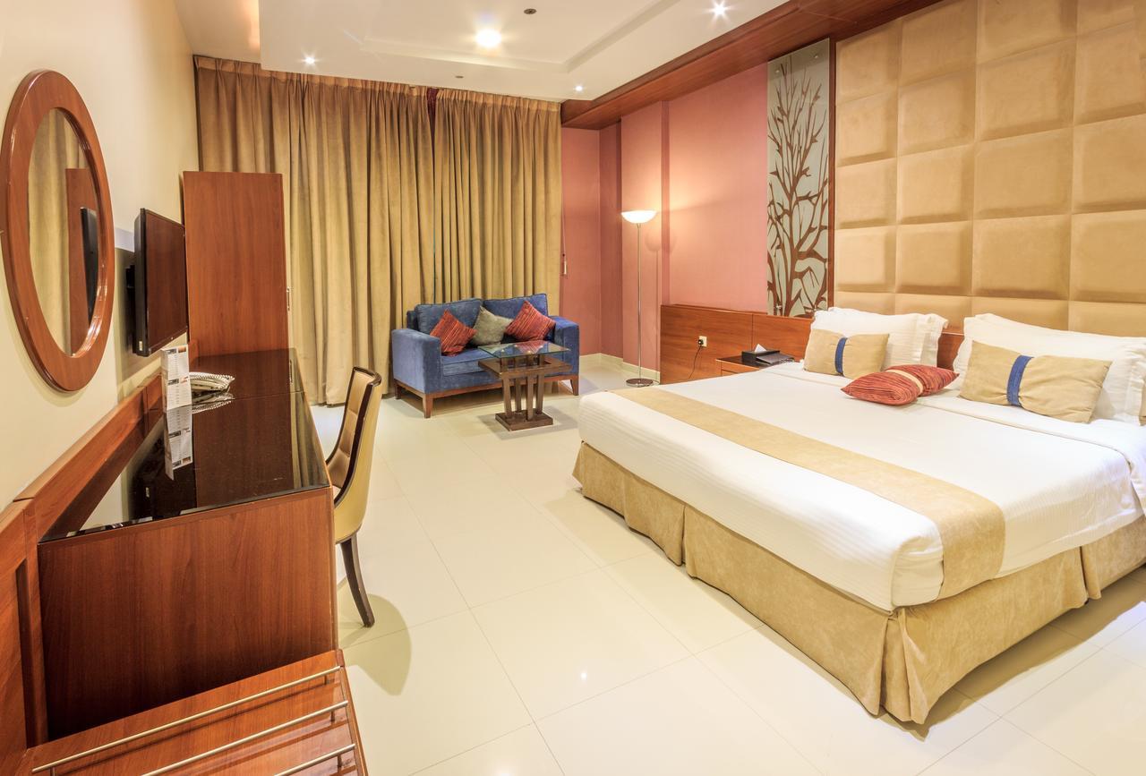 อัล มูฮัยดบ์ ดาวน์ทาวน์ Aparthotel ริยาดห์ ภายนอก รูปภาพ